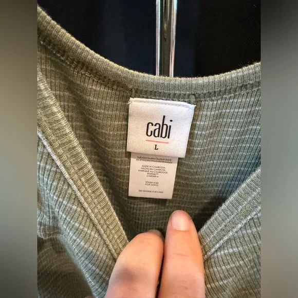 Cabi - Light Sage Green Ruffled Neckline Tank Top - Size L - Picture 4 of 9